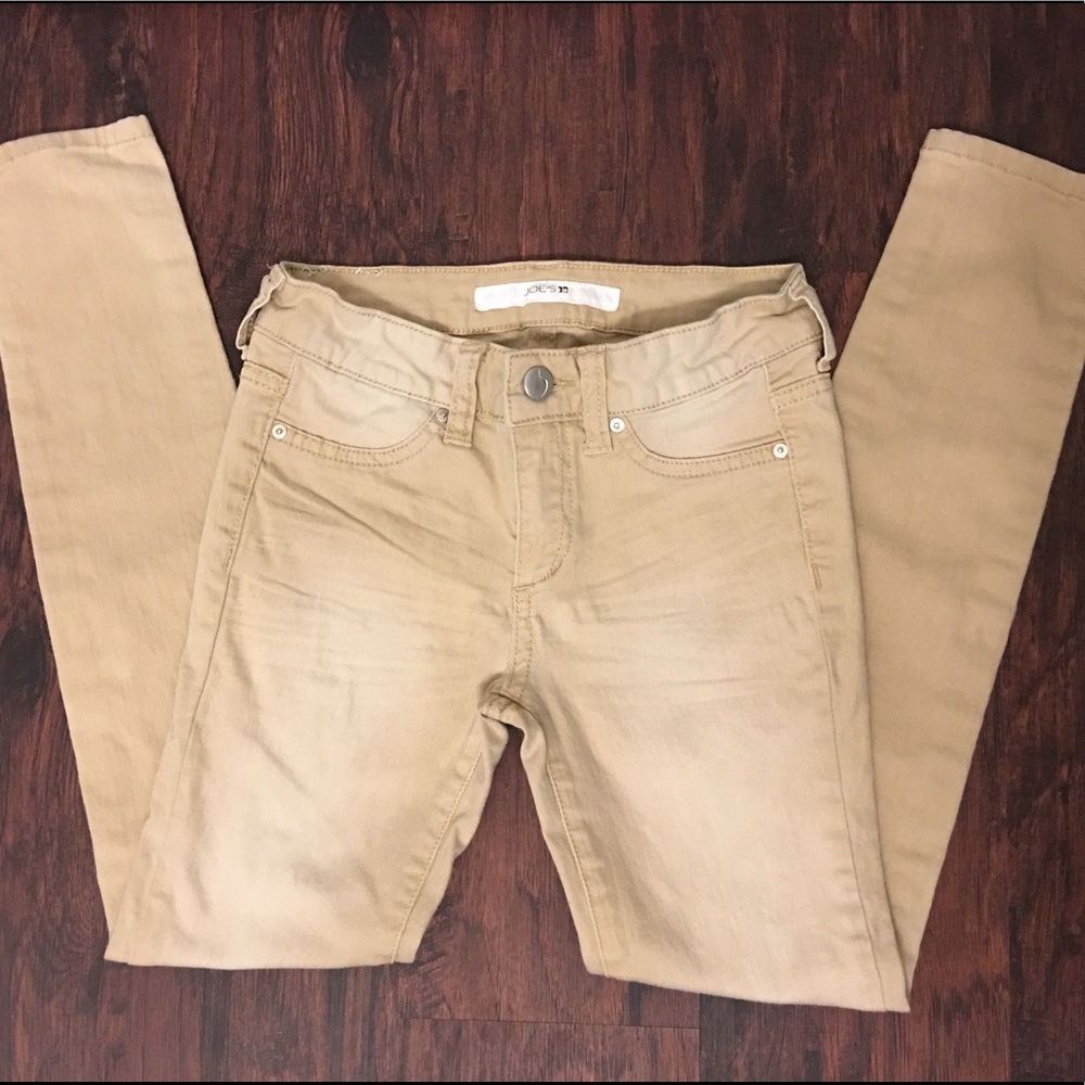 Cute Khaki Joe’s Jeans!